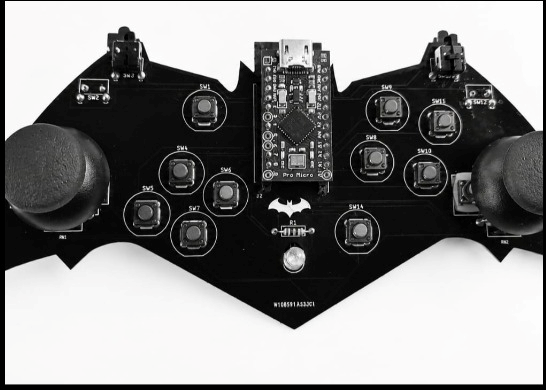 batman_controller_cover_7x5-1.jpg